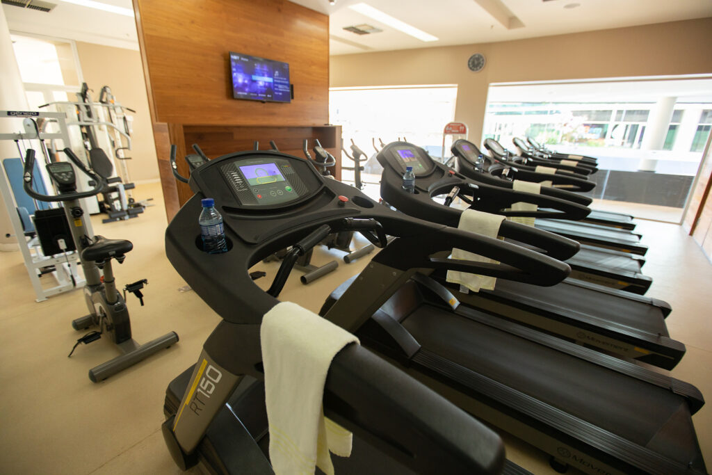 dicas-para-aproveitar-ao-maximo-a-sua-estadia-em-um-hotel-hplus-fitness-center