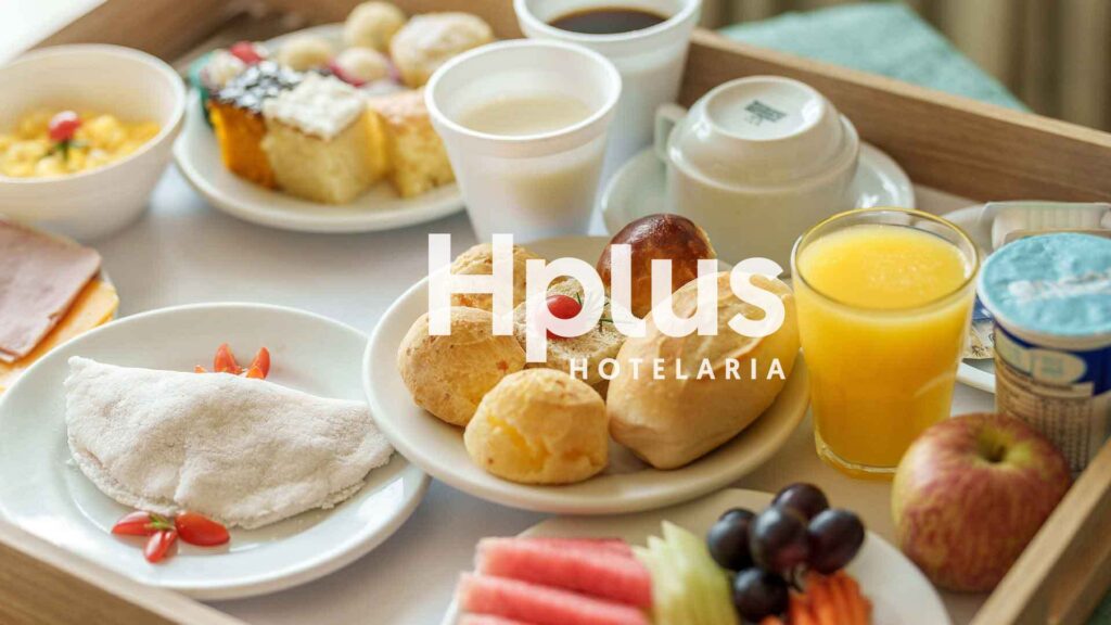 café da manhã do hotel em Brasília Hplus Athos Bulcão