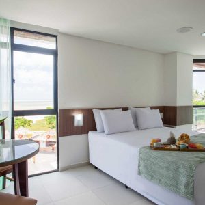 quarto luxo com vista para o mar do hotel joão pessoa hplus beach