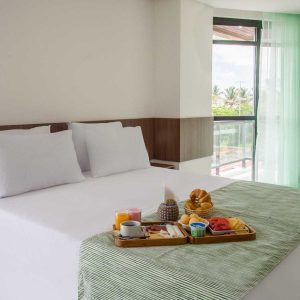 quarto luxo com vista para o mar do hotel joão pessoa hplus beach